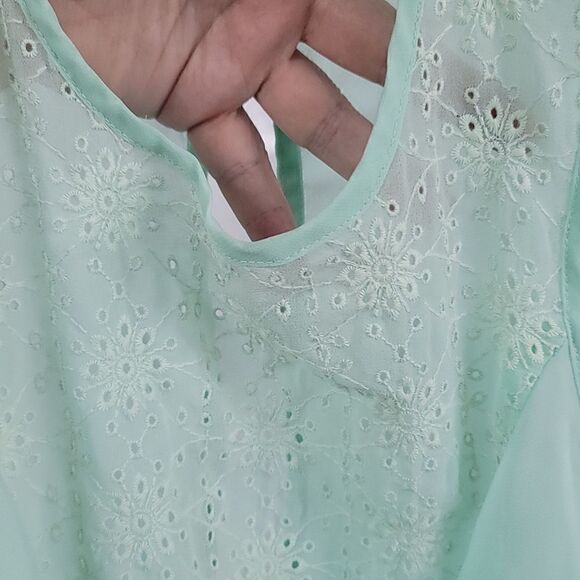 Pretty Aqua Colored Blouse By Lily Rose! - Picture 5 of 6